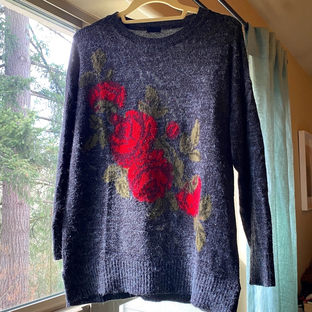 Oysho Rose Sweater - Picture 1 of 6